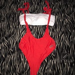 A attachable and detachable suspender bathing suit